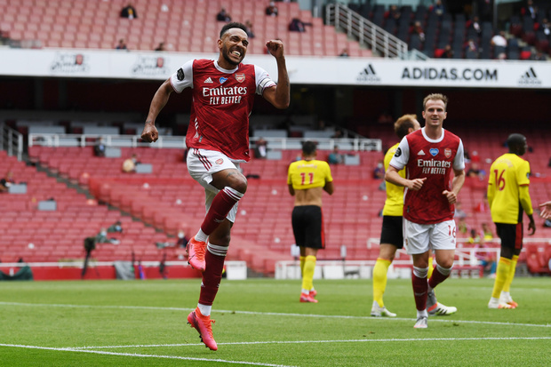 Nyaris Terpeleset, Arsenal...