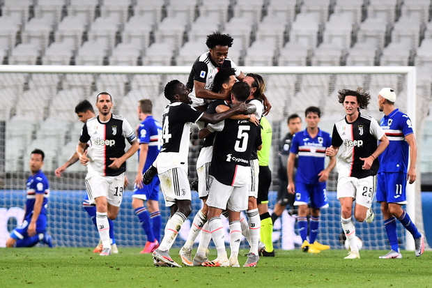 Hancurkan Sampdoria,...