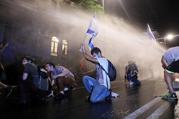 Ribuan Demonstran Israel...