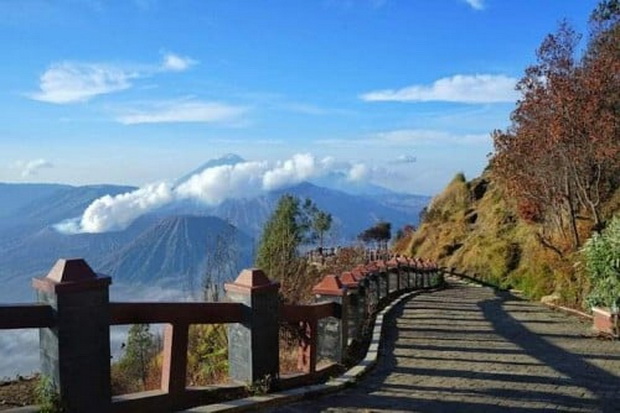 100 Tempat Wisata di...