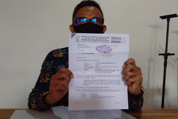Wali Kota Blitar Santoso...