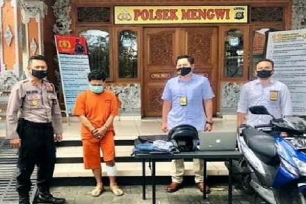 Bobol Vila di Bali,...