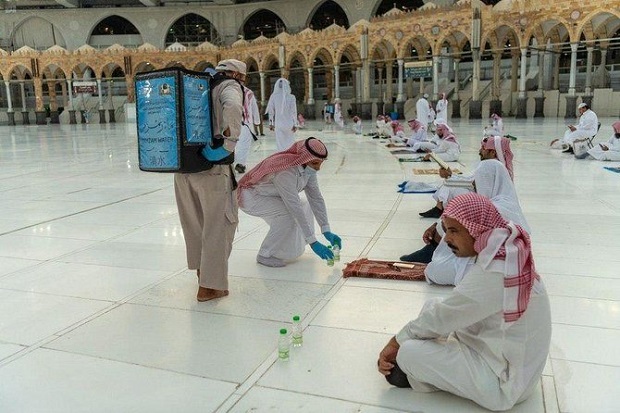 Pengurus Masjidil Haram...