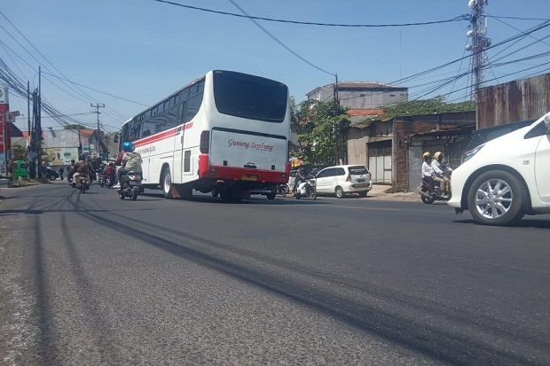 Arus Mudik di Jalur...