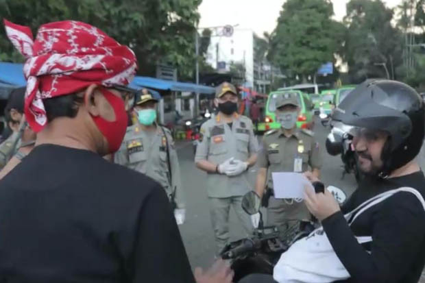 Jelang Penerapan Denda,...