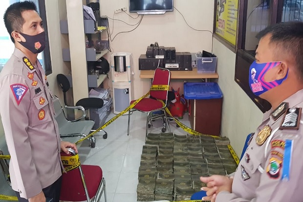Pasca Diterjang Banjir,...