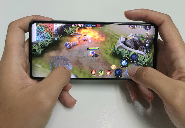 Pemain Esports SMP,...