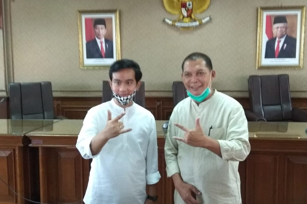 Gibran Ingin Lawan Tanding...