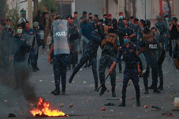 Polisi Irak Gunakan...