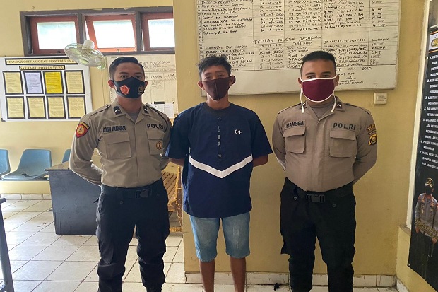 Pemuda Ini Bunuh Ayah...