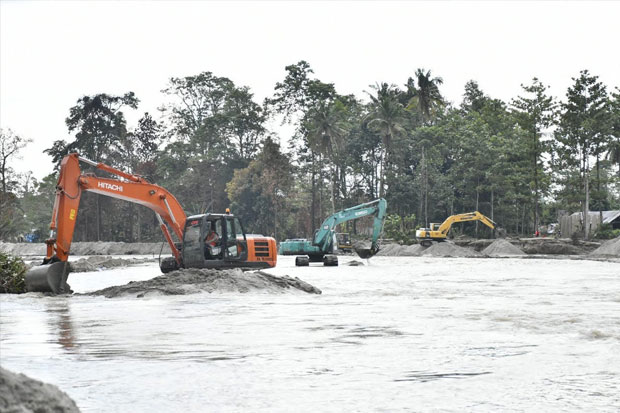 19 Unit Alat Berat Dikerahkan...