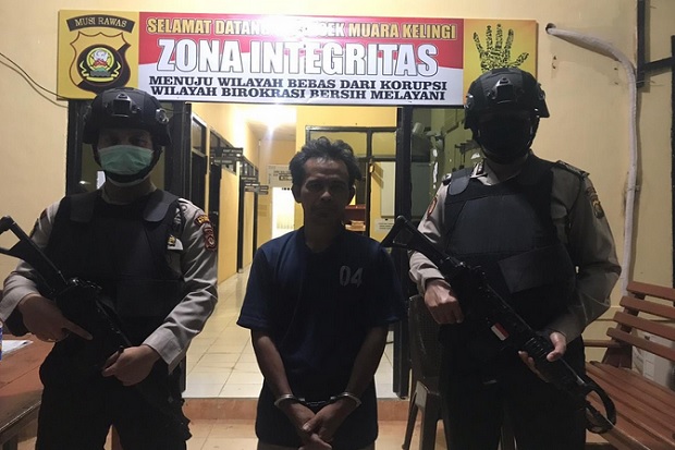 Cabuli Anak Tiri, Ayah...