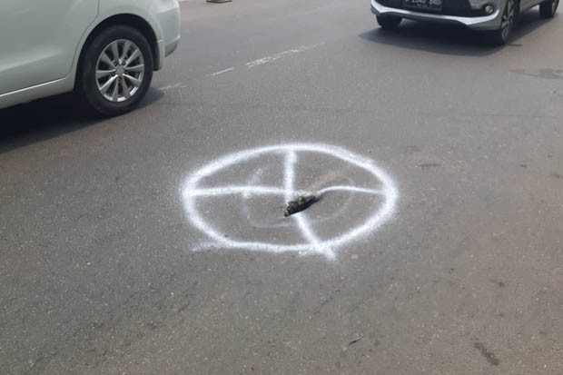 4 Bulan Lubang di Jalan...