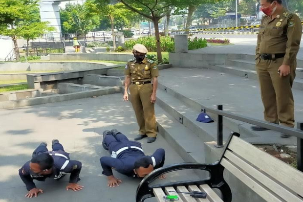 Puluhan Orang Terjaring...