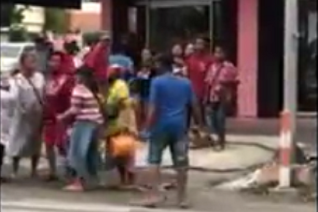 Viral, Rebutan Lahan...