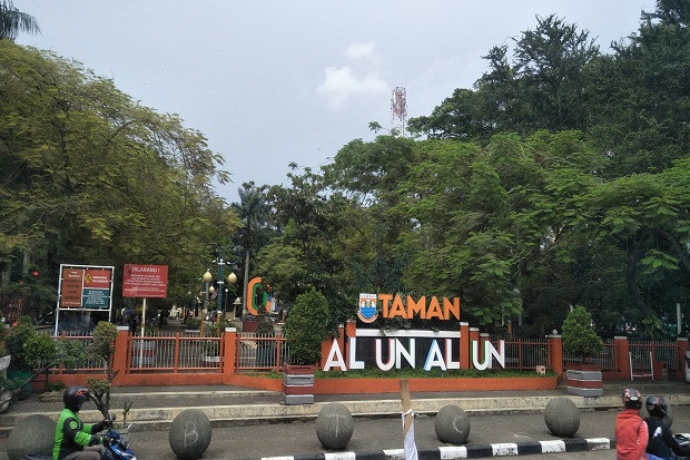 Tak Pakai Masker di...