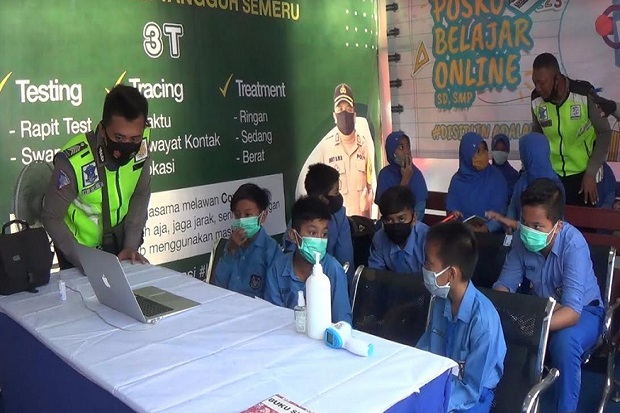 Melihat Antusias Siswa...