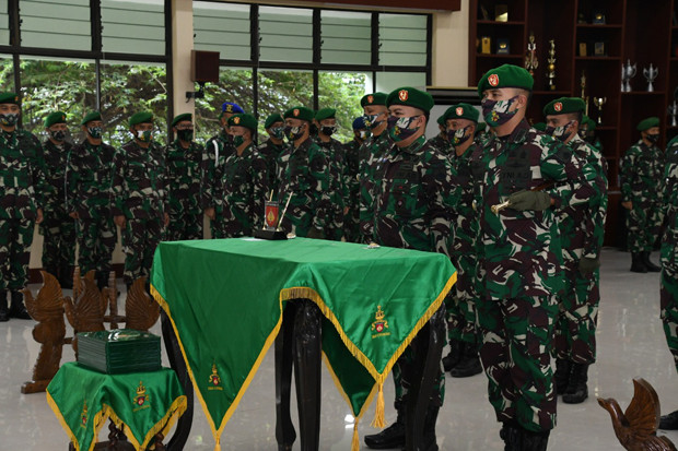 Sejumlah Perwira Menengah...