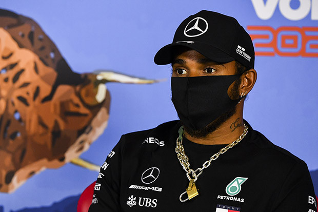 Lewis Hamilton Enggan...