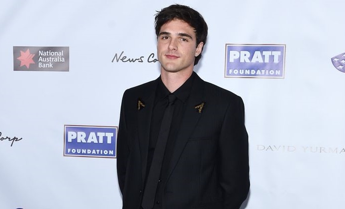 Jacob Elordi Bilang...