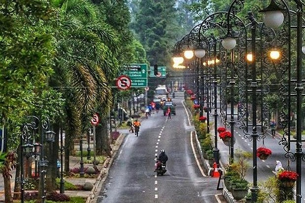 Hari Ini Diramalkan...