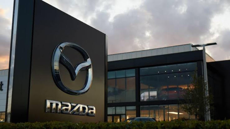 Mazda Proyeksikan Kerugian...