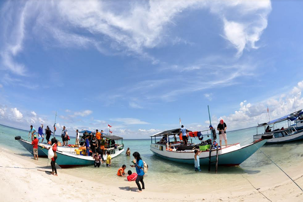 Zona Hijau, Pariwisata...