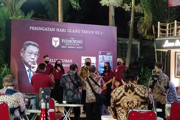 SBY Luncurkan Dua Buku...