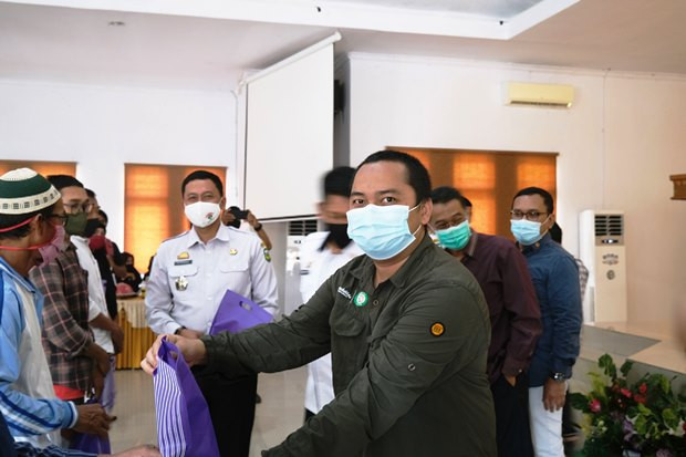 CSP Serahkan Ribuan...