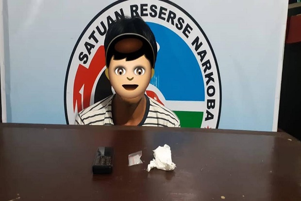 Nunggu Pembeli Sabu...