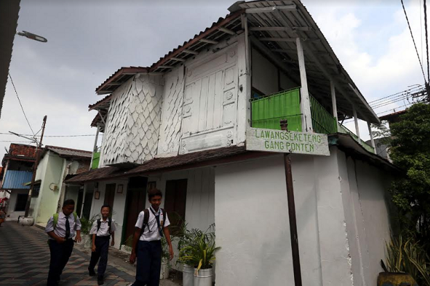 Pemkot Surabaya Survei...