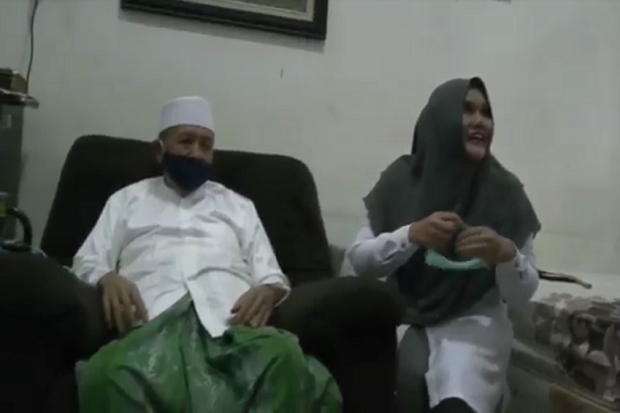 100 Kyai Dukung Mirna...