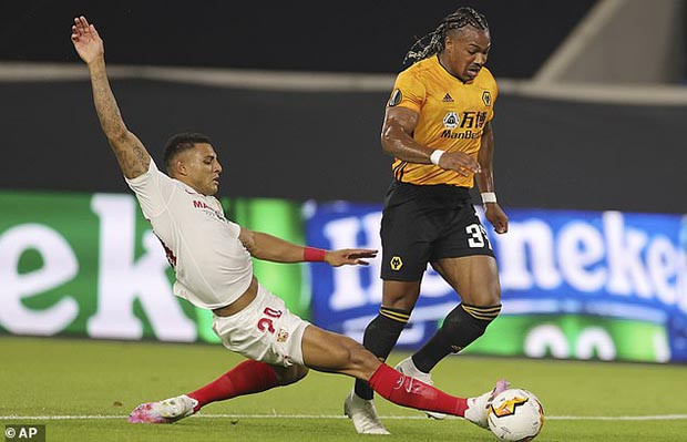 Adama Traore Bikin Liverpool-Manchester...