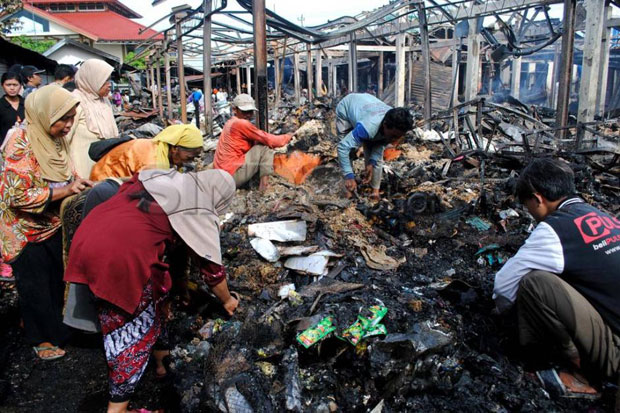Warga Mulai Mengais...