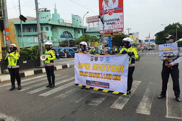 Masuk Jalur Cepat Jalan...