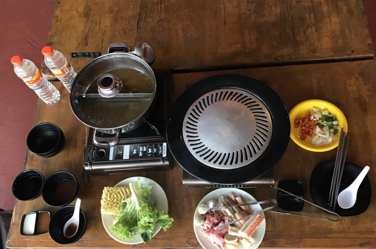 Yuk, Makan di Restoran...