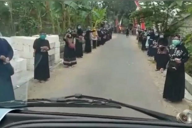 Haru, Dilepas Teman...