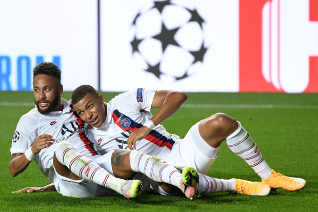 Loloskan PSG ke Semifinal...