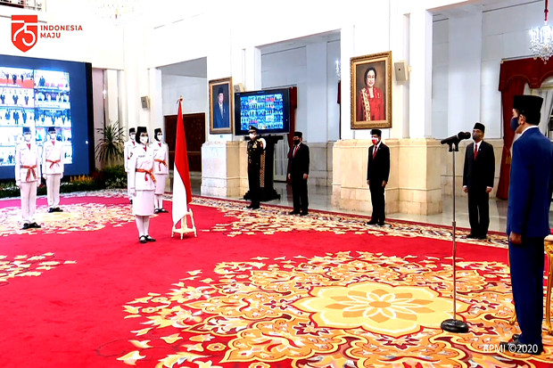Presiden Jokowi Kukuhkan...