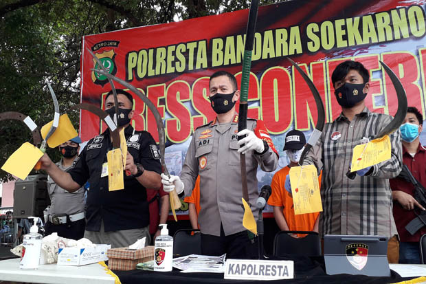 Tawuran di Kawasan Bandara,...