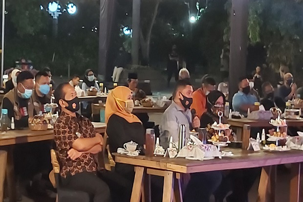 Menggembirakan, Penanganan...