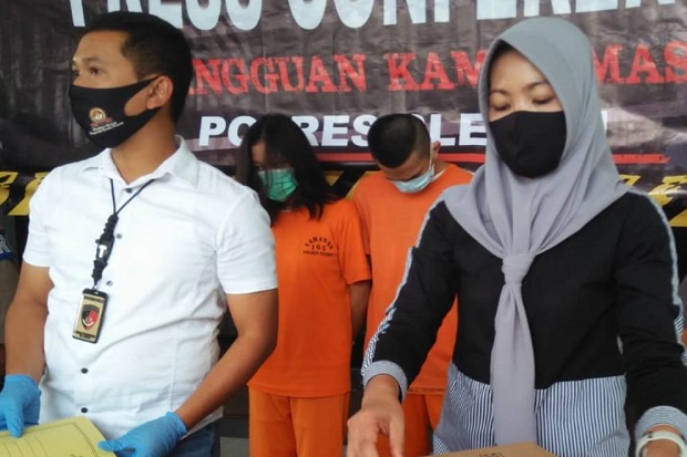 Kompak Buang Bayi, Sepasang...