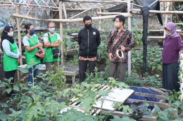 Warga Sleman Dapat Pendampingan...
