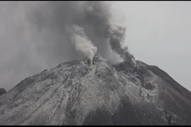 Gunung Sinabung Erupsi,...