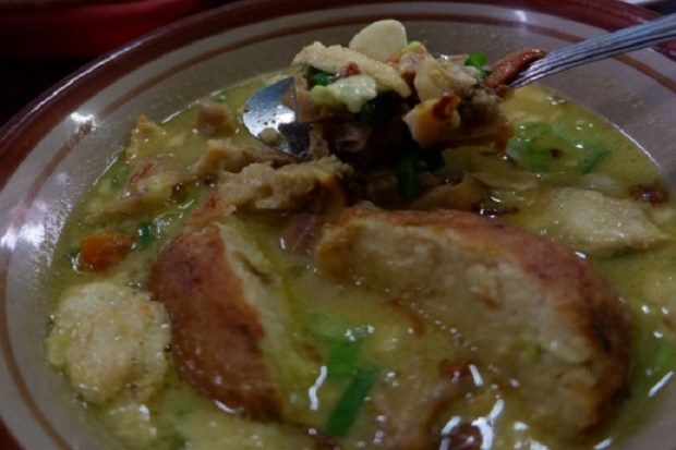 Soto Betawi Tulen, Kuah...