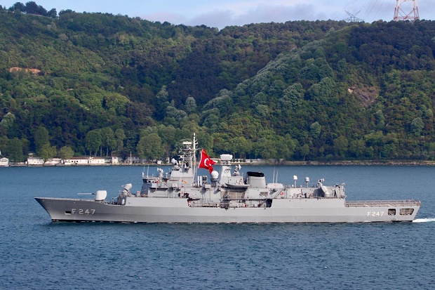 Kapal Perang Turki dan...
