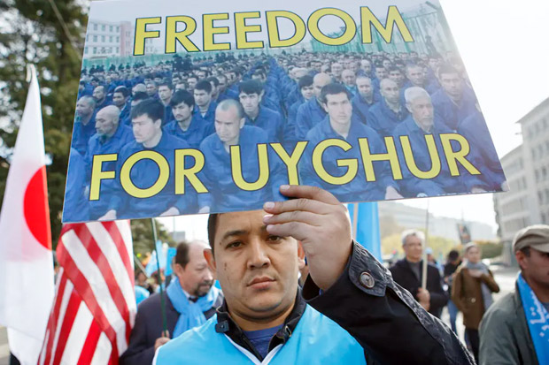 Warga Uighur Serukan...