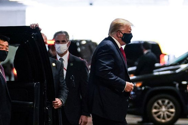 Sakit, Trump Jenguk...