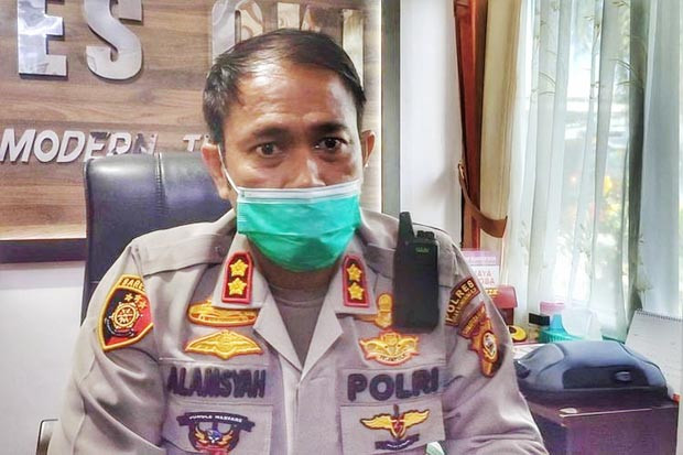 Oknum Ormas Projo di...
