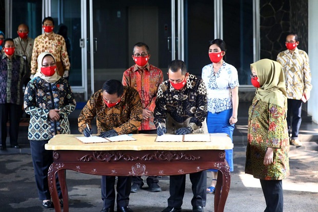 Rieke Diah Pitaloka...